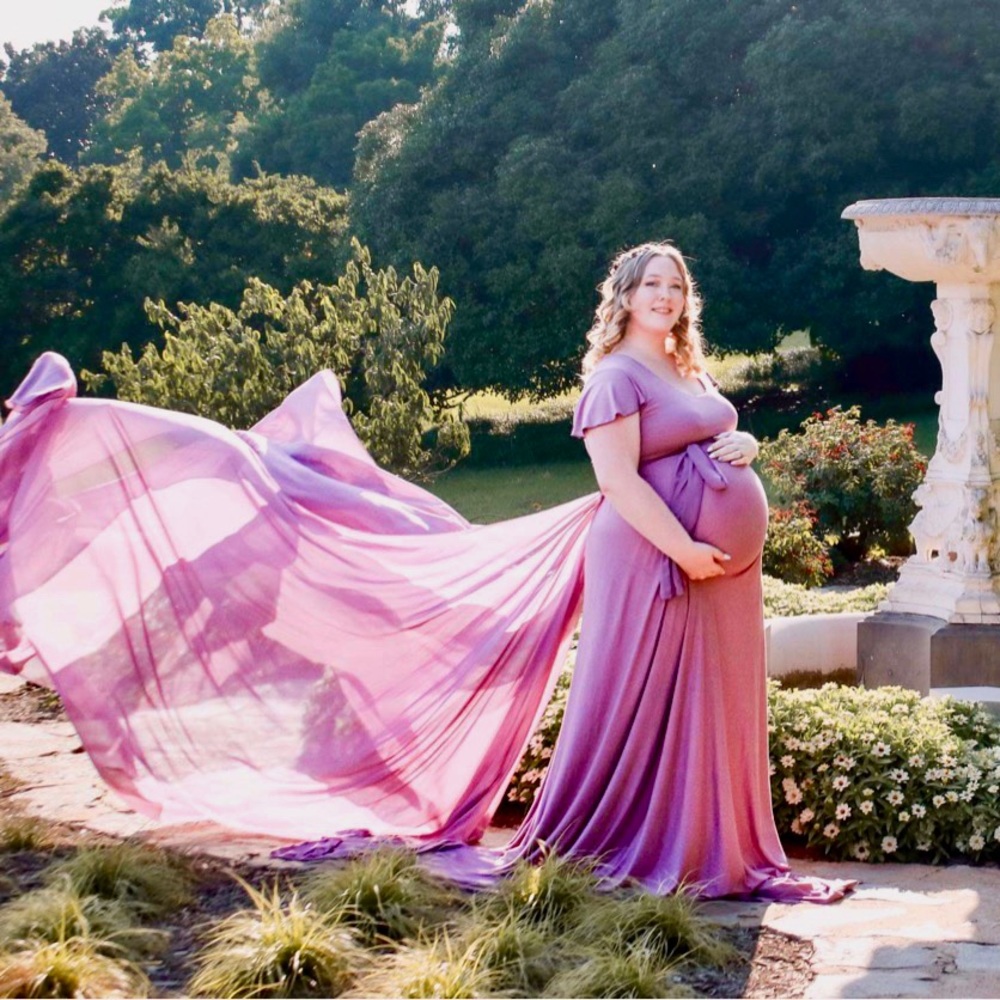 J&L Designs Boutique Paisley style Maternity Photo Gown With Throwing Train